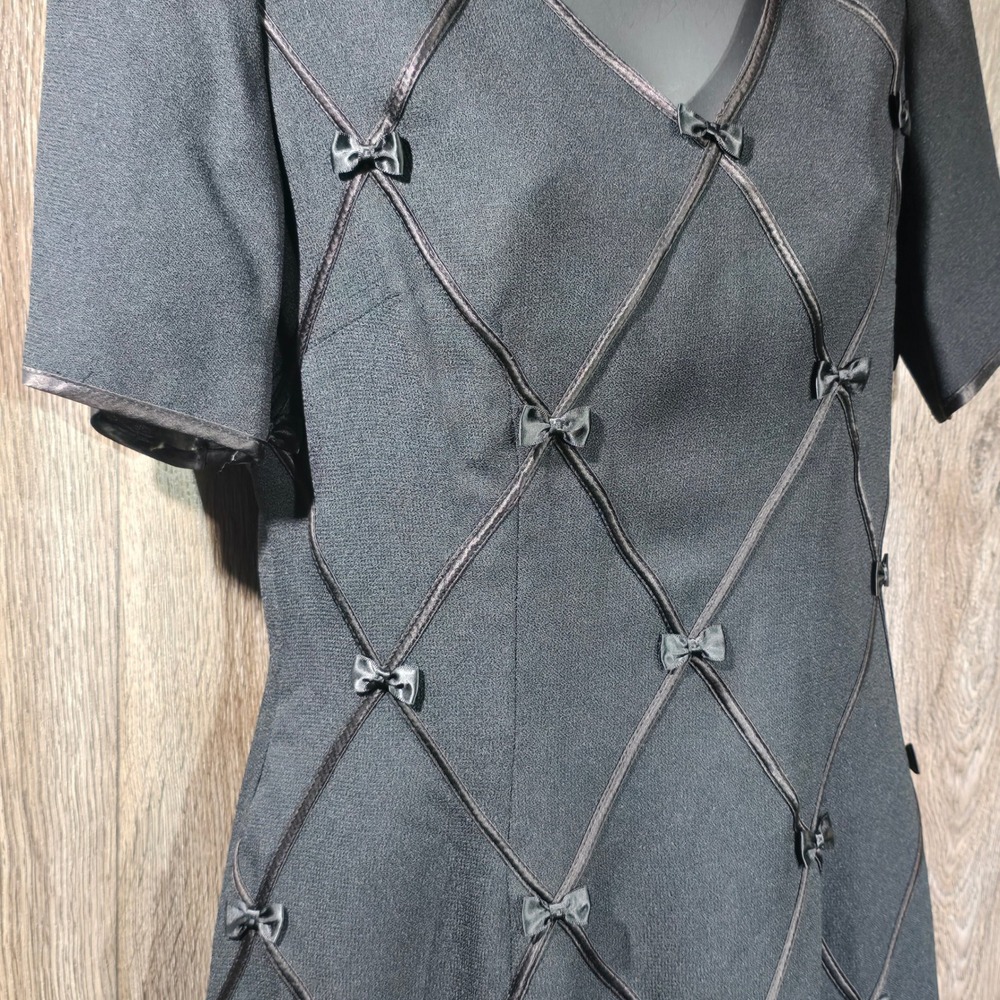 Misty Lane Black Dress‎ Size 8 V Neck Short Sleeve Bow Accents Vintage Made USA